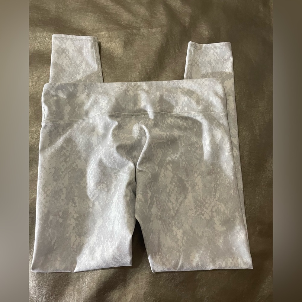 Alo Vapor Python Legging - image 4